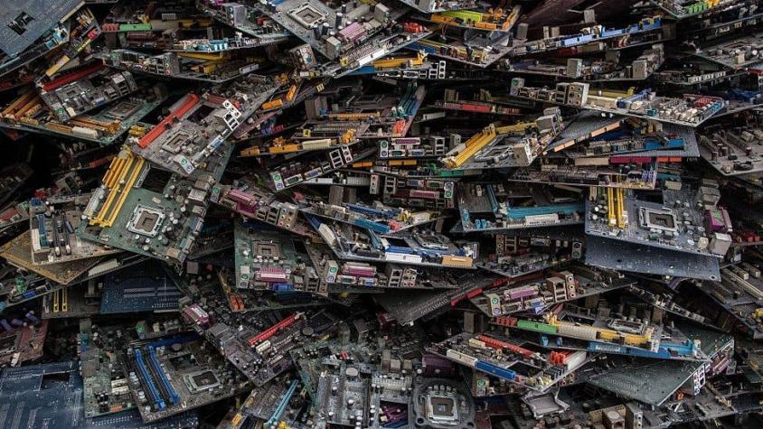 La basura electrónica en 4 gráficos: cómo el mundo desperdicia US$62.000 cada año
