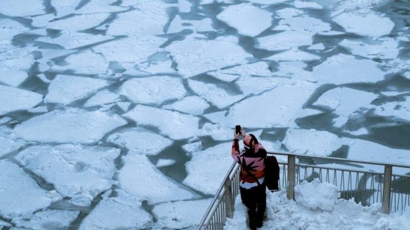 Ola de frío ártico y nieve en Estados Unidos: las impresionantes imágenes de Chicago congelado