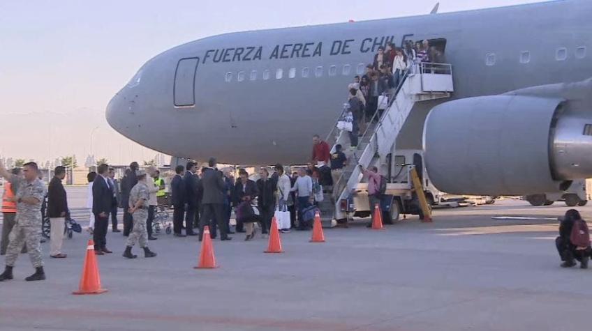 [VIDEO] Tercer grupo de chilenos regresa al país desde Venezuela