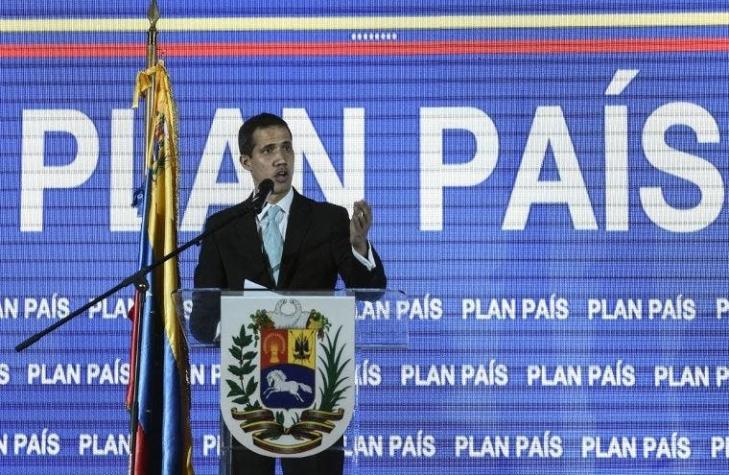 [VIDEO] Guaidó presenta su "plan" para Venezuela y asegura: "seguiremos en las calles"