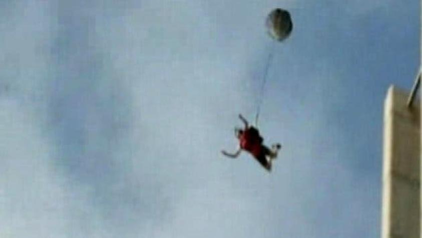 [VIDEO] Salta desde un risco, su paracaida no abre y todo queda grabado