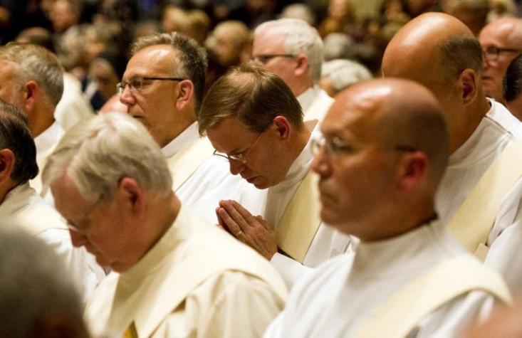 Iglesia revela nombres de 300 sacerdotes de Texas acusados de pedofilia