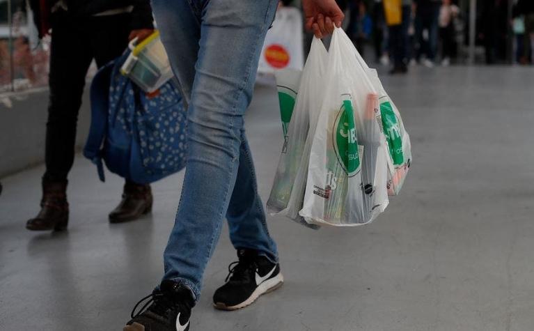 [VIDEO] Ministra Schmidt y fin de bolsas plásticas: "Hemos disminuido mil millones de bolsas"