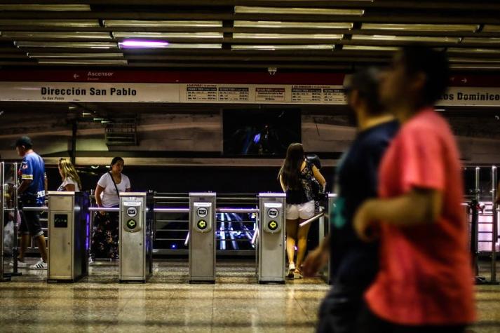 Sindicato de Trabajadores de Metro condena agresión a funcionarios por alzas de tarifa