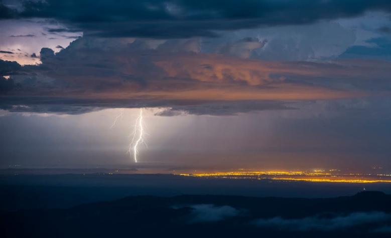 Meteorología emite aviso por precipitaciones y tormentas eléctricas en el norte del país