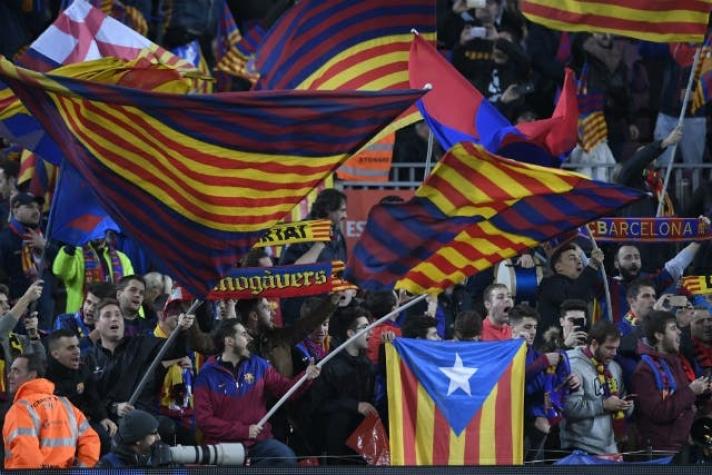 [VIDEO] Hinchas piden ingreso de Arturo Vidal en FC Barcelona ante Real Madrid