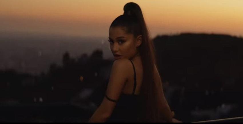 [VIDEO] Ariana Grande estrena un nuevo videoclip junto a actor de Riverdale