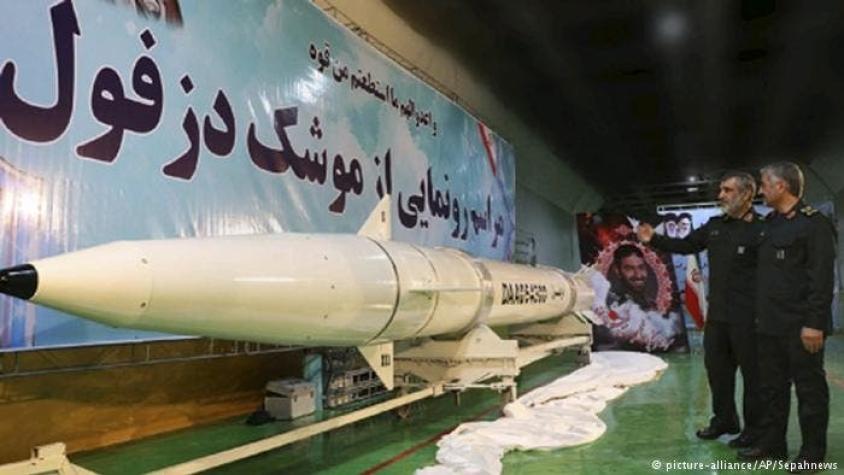 Irán presenta nuevo misil balístico con un alcance de mil kilómetros