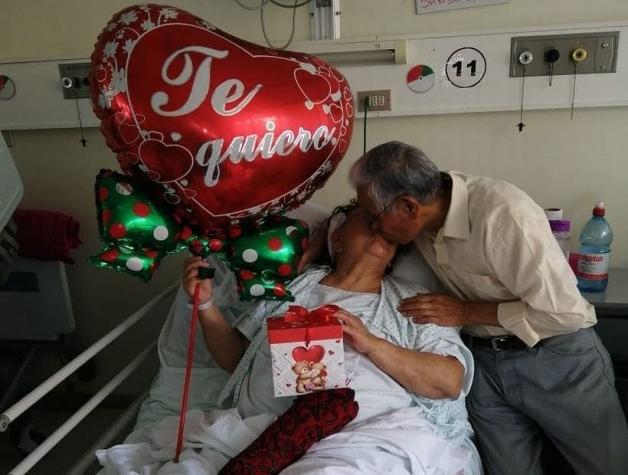 [VIDEO] Hombre sorprende a su esposa hospitalizada en el Día de los Enamorados