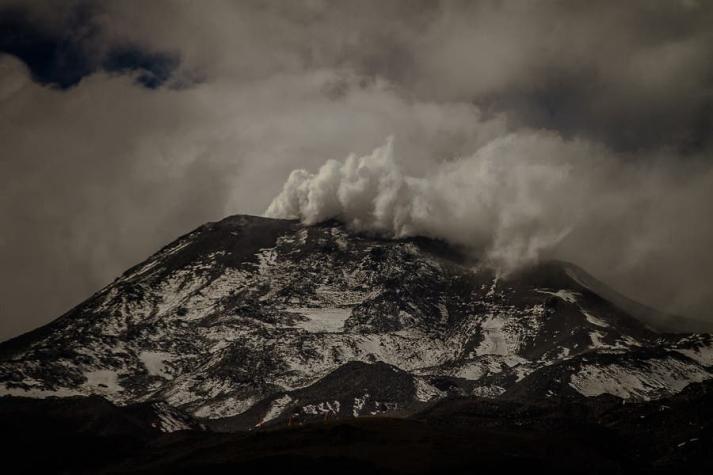 Volcán Nevados de Chillán registra dos eventos explosivos