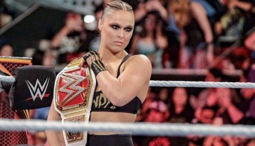 [FOTOS] Ronda Rousey se vistió de personaje de Mortal Kombat para pelea de la WWE