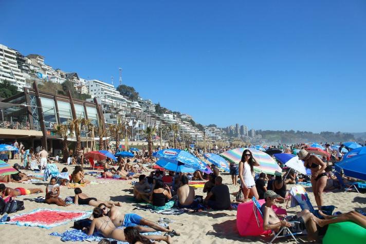 Sernatur estima que Chile recibió 600 mil turistas argentinos menos que el año pasado