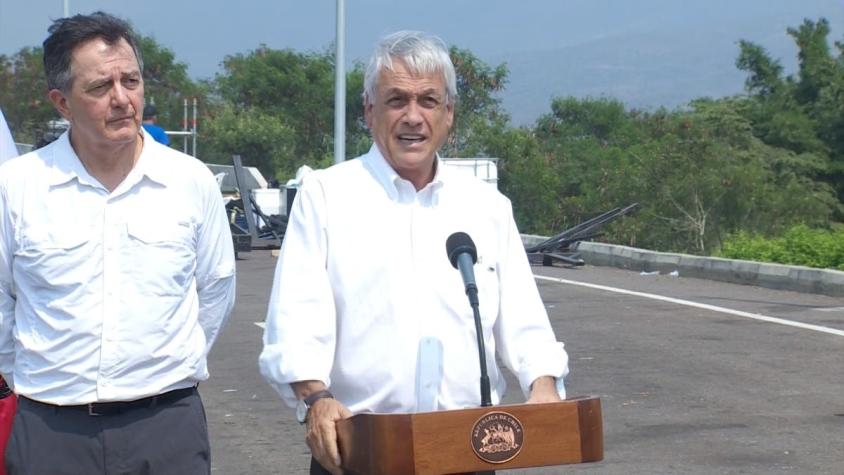 Piñera en medio de la entrega de ayuda humanitaria: "La dictadura en Venezuela va a caer"