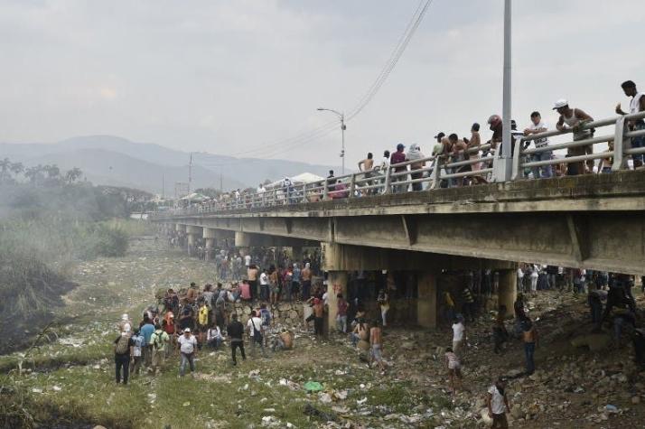 Más de 40 heridos se registran en la frontera entre Venezuela y Colombia