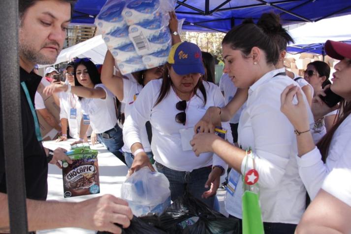 Más de 800 cajas con insumos serán enviadas como ayuda humanitaria desde Santiago a Venezuela