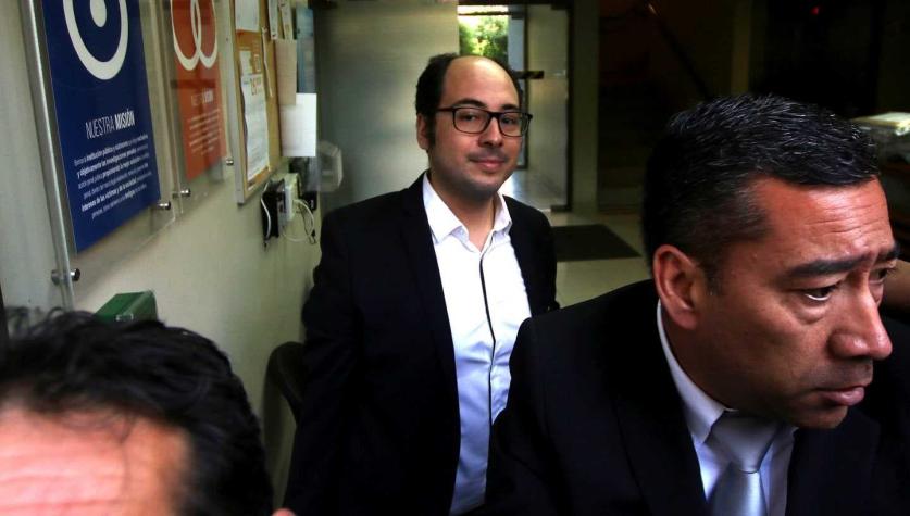 Abogada de Nicolás López acusa que no ha sido notificada de la formalización por abuso sexual