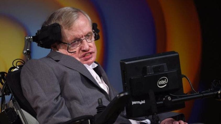 [VIDEO] Crean una moneda para homenajear a Stephen Hawking a un año de su muerte