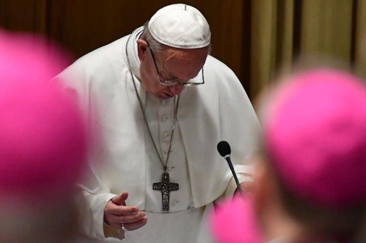 Papa Francisco hace un saludo por el Día de la mujer y se llena de críticas
