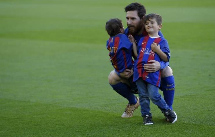 [VIDEO] Familia de Lionel Messi sorprende disfrazada al jugador de FC Barcelona