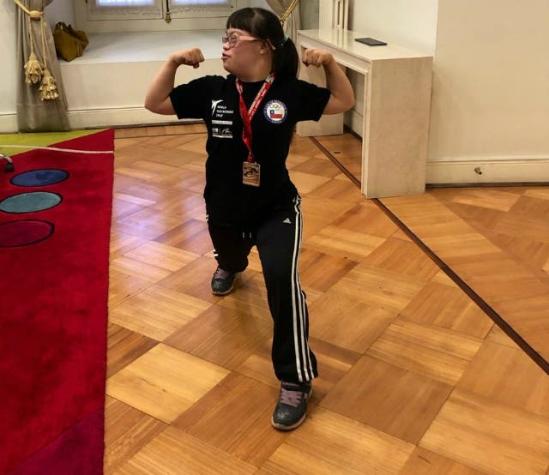 [VIDEO] Presidente Piñera recibe en La Moneda a campeona mundial de parataekwondo Paloma Martínez