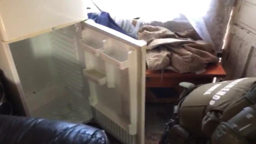 [VIDEO] Concepción: Delincuente se escondió en un refrigerador para evitar ser detenido