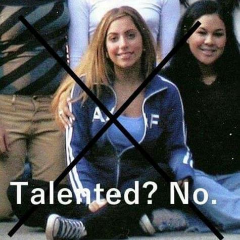 Compañeros de Universidad de Lady Gaga tenían un grupo de Facebook para hacerle Bullying