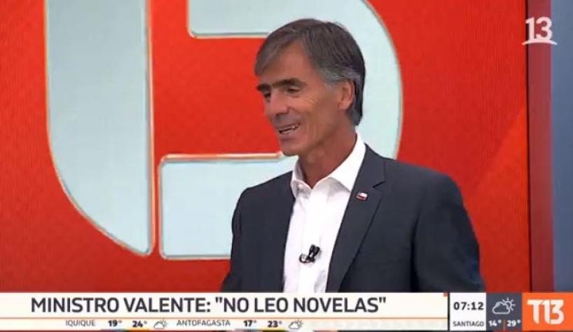 [VIDEO] Ministro Valente explica polémica por novelas: "Me encanta la lectura"