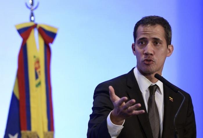 Guaidó comenzó a preparar movilización nacional hacia el palacio de gobierno