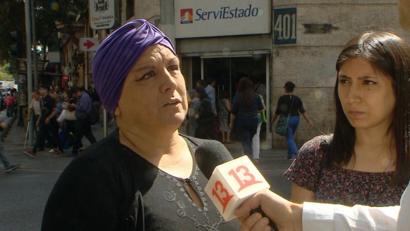 [VIDEO] Mujer con cáncer denuncia discriminación en un banco
