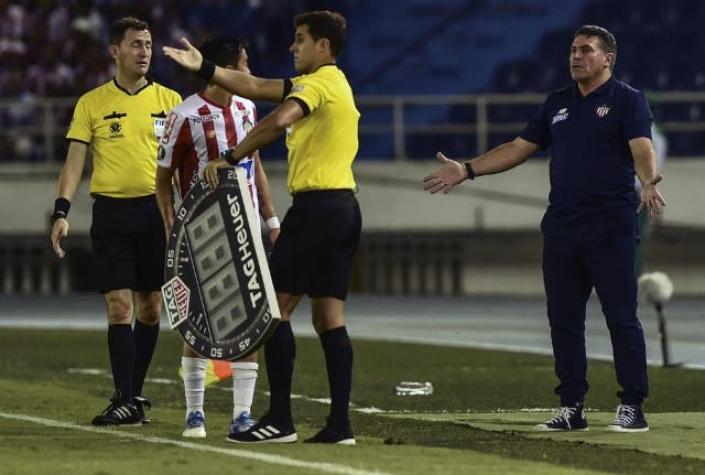 [VIDEO] El insólito error del árbitro que perjudicó al Junior de Matías Fernández en la Libertadores