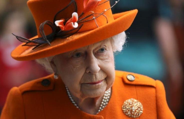 La reina Isabel II firma su primera publicación en Instagram y causa sensación en internet