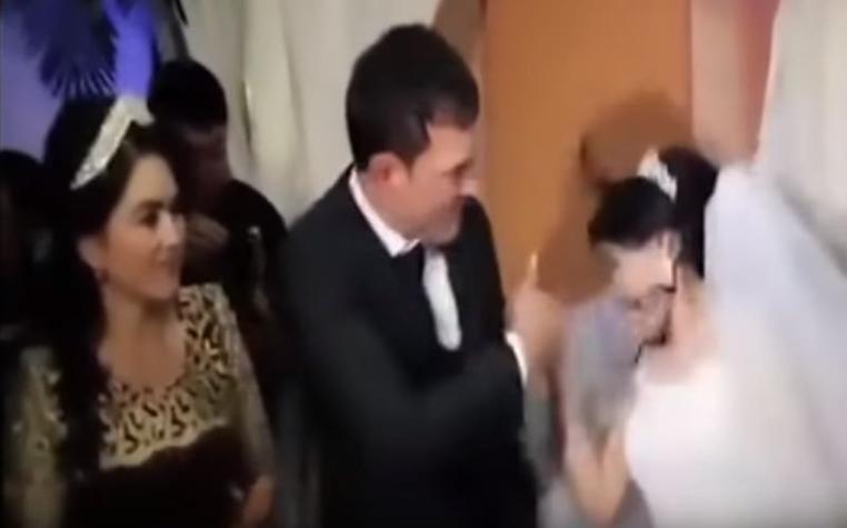 Agresión de novio a su pareja en plena boda genera indignación en redes sociales