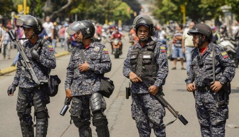 Estados Unidos asegura que militares de Venezuela están en contacto con la oposición a Maduro