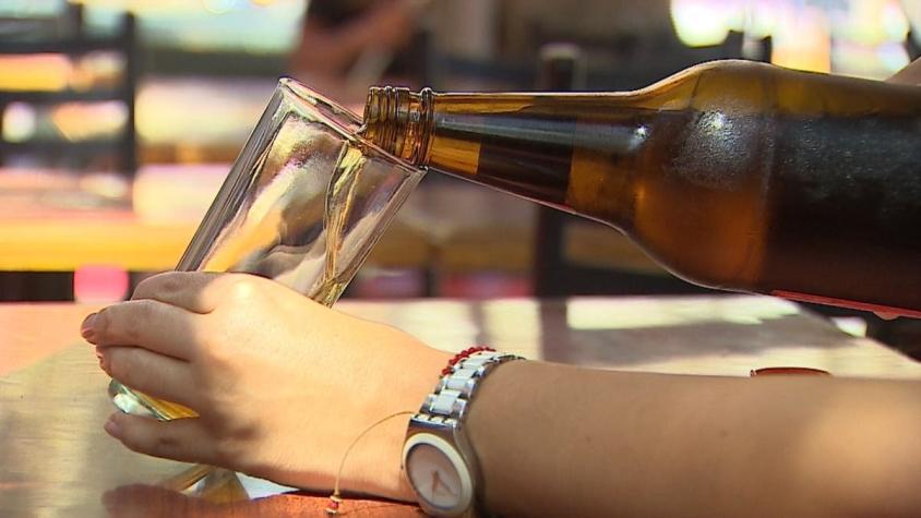 [VIDEO] El impacto del consumo de alcohol en Chile