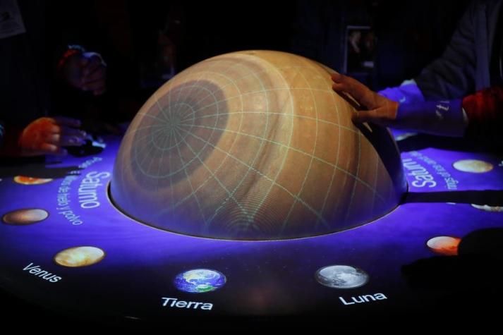 Museo Interactivo Mirador intervendrá el Metro de Santiago en el Día de la Astronomía