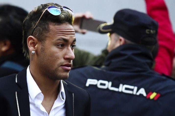 En la mira de la UEFA: Neymar podría ser sancionado por insultar a un árbitro
