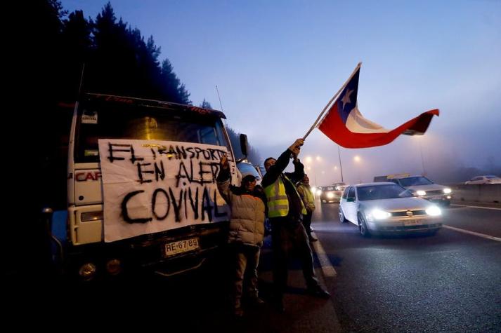 [VIDEO] Camioneros bloquean parcialmente la Ruta 68 rumbo a Valparaíso