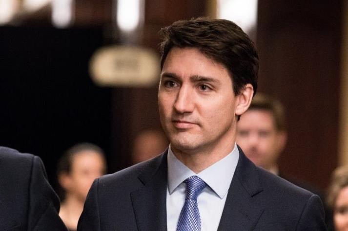 [VIDEO] Realizan dura crítica a Justin Trudeau por comer chocolate durante sesión parlamentaria