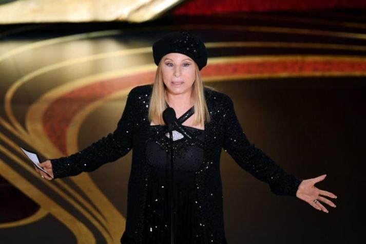 [FOTO] Barbra Streisand se retracta por dichos en defensa de Michael Jackson por abusos sexuales