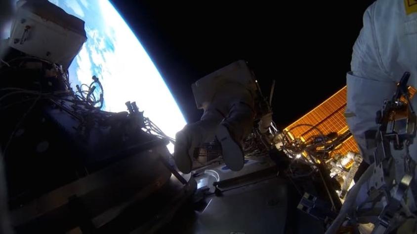 [VIDEO] Fracasa caminata espacial solo de mujeres