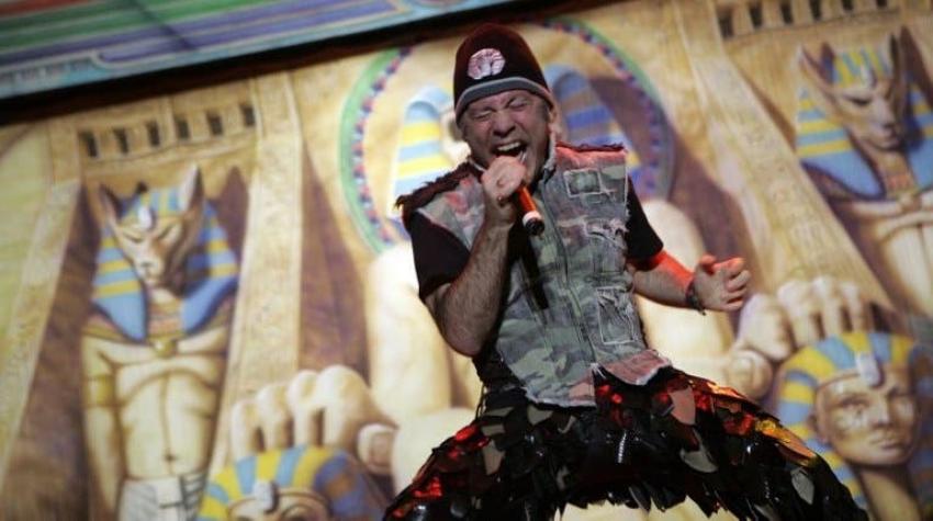 Asesor religioso de Aylwin detalla cuando la Iglesia impidió la primera visita Iron Maiden a Chile
