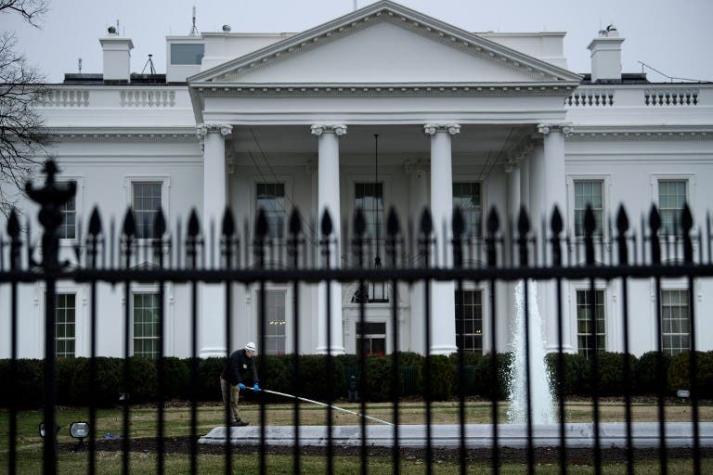 Empleada de la Casa Blanca revela brechas de seguridad en entorno de la presidencia