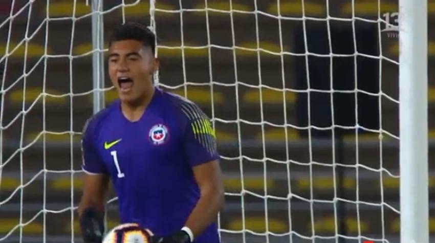 [VIDEO] Julio Fierro se luce en la última jugada del partido para la victoria de Chile sobre Ecuador