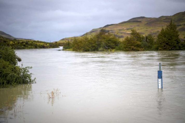 Onemi alerta sobre posible desborde de río en Torres del Paine
