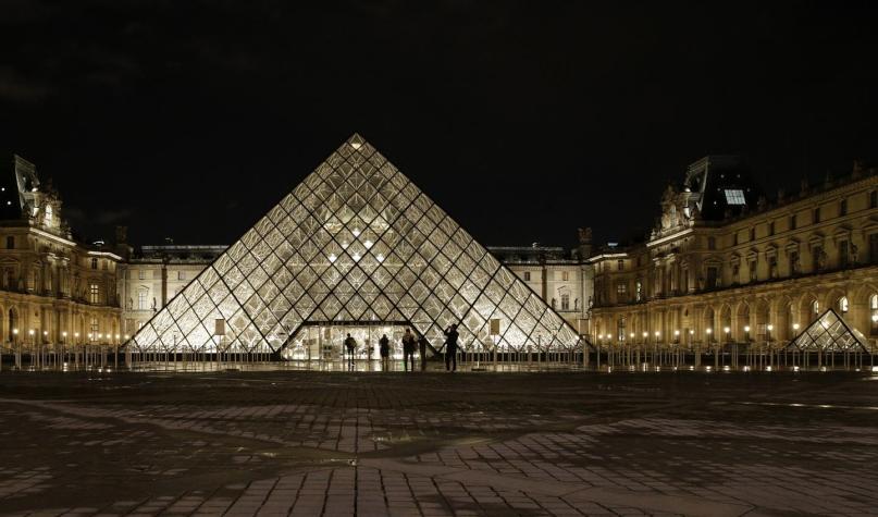 La lujosa experiencia que sortea el museo del Louvre para celebrar los 30 años de su pirámide