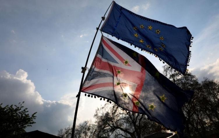 Brexit: Eurocámara aprueba ingreso de británicos a la Unión Europea sin visa