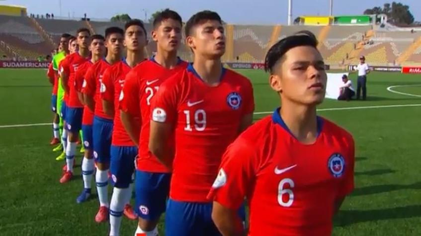 [VIDEO] El himno de Chile en el duelo de La Roja ante Argentina en el Sudamericano Sub 17