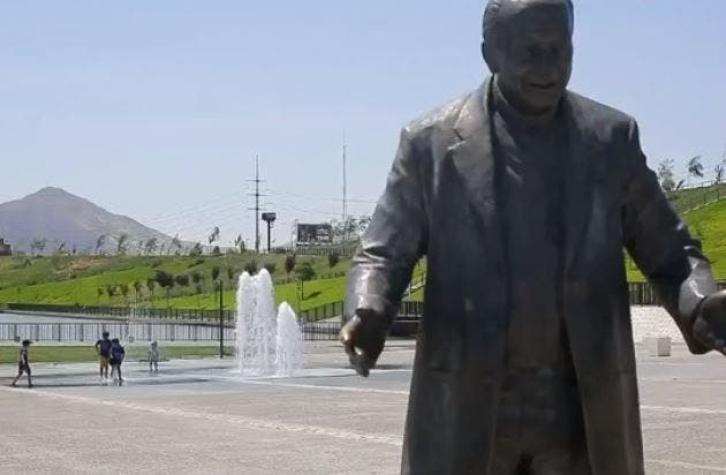 [VIDEO] El destino que tendrá la estatua de Renato Poblete que fue retirada del Parque Fluvial