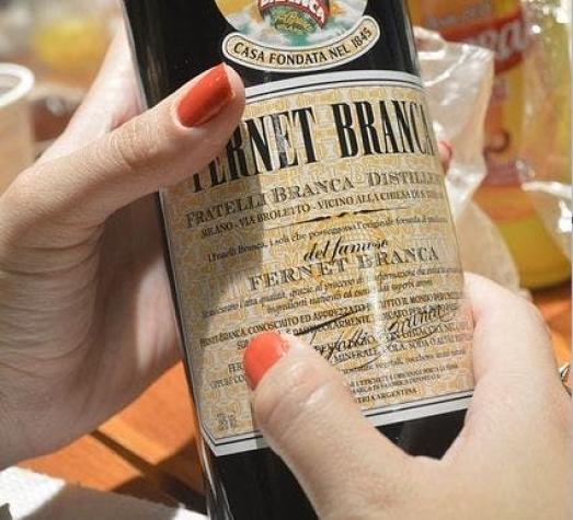 Sitio estadounidense califica al Fernet como el trago "más intomable del mundo"