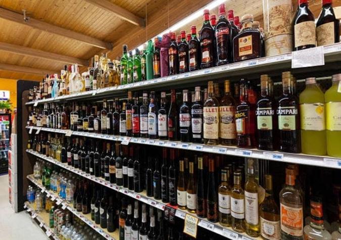 Diputados buscan prohibir el ingreso de menores a pasillos de venta de alcohol en supermercados
